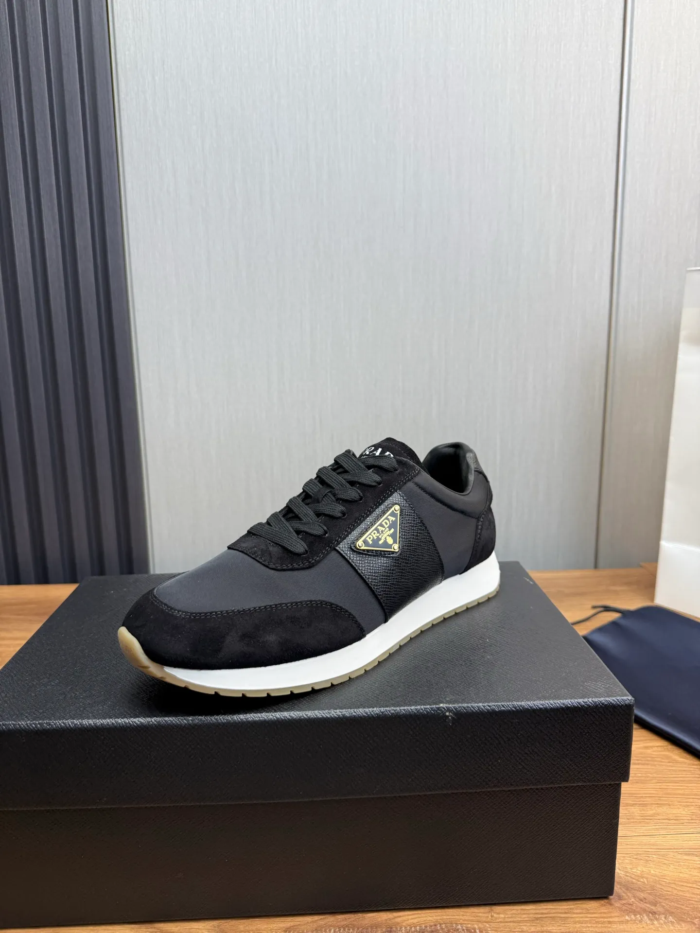 Men's shoes 💰740💰 [PRADA] New models synchronized with the official website, high-quality shipments ✔️Hot-sellers🔥 Original cowhide with imported waterproof fabric + cowhide lining, 1🆚1 replica, original bottom, 38-45 (men's 45 is custom-made and cannot be returned)